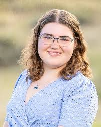 Heather Farrand's Instagram, Twitter & Facebook