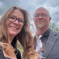 How to store oil in baggies without spills?