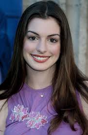 Much like everyone else, anne hathaway wears no makeup when she goes to get some coffee and bacons. Dyv Tfm69lrvsm