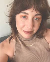 Jane Olin's Instagram, Twitter & Facebook