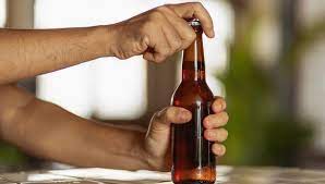 Este sábado y domingo de jornada electoral la venta de alcohol queda. Duq4ybxx9mwtnm