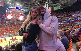 Melina ramírez, expresentadora de producciones como 'yo me llamo' y 'el desafío', habló por primera vez con un medio de comunicación sobre su inesperada ruptura con mateo carvajal, hombre con el que mantuvo una relación amorosa y quien es el papá de su. Melina Ramirez Y Mateo Carvajal Siguen Juntos Vibra
