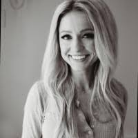 Amanda Audibert's Instagram, Twitter & Facebook