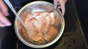 It is not uncommon for an unhealthy colon to weigh up to 60 pounds. Easy Way To Remove Smell From Pig Large Intestine å¦‚ä½•æ¸…æ´—çŒªå¤§è‚  How Ti Clean Pig Innate Youtube