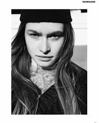 oops, she did it again ♥ JOHANNA SCHAPFELD FOR BURBERRY AW '19 . .  https://www.eastwestmodels.de/women/main-board/1744-johanna-schapfeld/