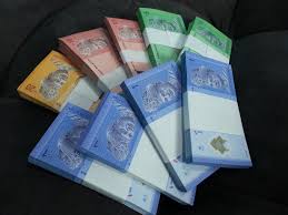 Dalam video ini weng akan kongsi cara buat duit dengan aplikasi dengan handphone anda tanpa modal duduk rumah jer. 7 Syarat Nak Tukar Duit Raya Miera Hassan