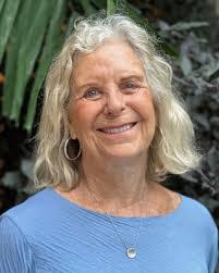 Mary Swift's Instagram, Twitter & Facebook