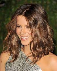 Kate Beckinsale Lob Hair Hair Styles Haircuts For Wavy Hair Face Slimming Hairstyles