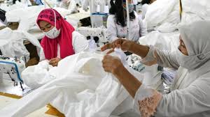 Umr bila didasarkan permenaker no. Insentif Rp600 000 Per Bulan Kepada Karyawan Swasta Bergaji Di Bawah Rp5 Juta Per Bulan Pengamat Bagaimana Mengawasinya Bbc News Indonesia