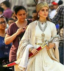Manikarnika The Queen Of Jhansi Photos Hd Images Pictures Stills First Look Posters Of Manikarnika The Queen Of Jhansi Movie Filmibeat Download manikarnika full movie torrents absolutely for free, magnet link and direct download also available. manikarnika the queen of jhansi