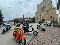 Aveva 41 e' qui che bettinelli, a bordo di una moto bmw, a seguito di un sorpasso si sarebbe trovato di fronte un. Video E Foto Dell Addio Commosso Di Mozzo A Michele Bettinelli Con Le Sue Amate Moto Prima Bergamo