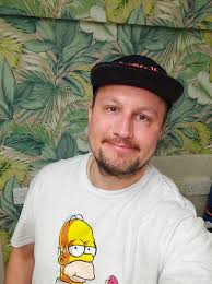 Carpet and sofa cleaner here from Kent. Looking for mates and dates and  see..... Check out my work Facebook page 😎  https://m.facebook.com/profile.php?id=106200594545203&ref=content_filter