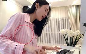 (@ @) bigo live google la kênh chuyên tổng hợp.cac vodeo.tro choi.pk lầy lội của các ido nổi tiếng.nếu cac bạn thích.thi hảy like va đăng ký kênh để đuợc cập. Nhá»¯ng Láº§n Phi Thanh Van Ngá»c Trinh SÆ¡ Y Lá»™ Cáº£ NhÅ© Hoa NhÆ°ng ChÆ°a Ä'ang Sá»£ Báº±ng