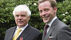 Landrat Luttmann verleiht Peter und Oliver Drewes Bundesverdienstkreuz