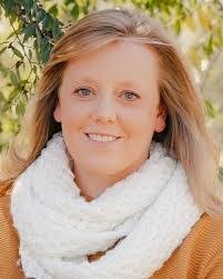 Heather Cross's Instagram, Twitter & Facebook