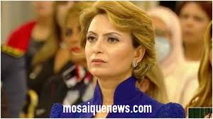 Jun 17, 2021 · ودعا الرئيس التونسي، قيس سعيد، إلى حوار وطني يقود إلى الاتفاق على نظام سياسي جديد وتعديل دستور 2014، الذي قال إنه كله أقفال، وذلك في مسعى لحل الأزمة السياسية الحادة في البلاد. Ø¨Ø¹Ø¯ Ù†Ù‚Ù„ØªÙ‡Ø§ Ù„Ù„Ø¹Ù…Ù„ ÙÙŠ ØµÙØ§Ù‚Ø³ Ø²ÙˆØ¬Ø© Ø±Ø¦ÙŠØ³ Ø§Ù„Ø¬Ù…Ù‡ÙˆØ±ÙŠØ© Ù‚ÙŠØ³ Ø³Ø¹ÙŠØ¯ ØªØ¹ÙˆØ¯ Ù„Ù„Ø¹Ù…Ù„ Ø¨Ø£Ø­Ø¯ Ù…Ø­Ø§ÙƒÙ… ØªÙˆÙ†Ø³ Ù…Ø¬ØªÙ‡Ø¯ Ø§Ù„ØªÙˆÙ†Ø³ÙŠ