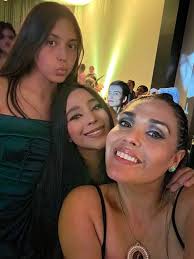 Cuando constelamos grupalmente, es una serie de capítulos que nos llevan a  una conciencia mayor…. Hoy les comparto algunas frases que resumen la  sanación sistémica colectiva: “Cuando el esclavo se enamora del