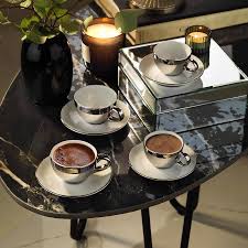 Kütahya porselen çay fincan takımı 2'li, 4'lü, 6'lı set seçenekleri ile kişi sayısına göre tercih edilebilir. Kutahya Porselen Zeugma 2 Li Kahve Takimi Platin Kaplama