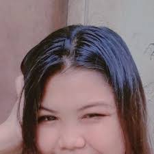 Kristine Kaye's Instagram, Twitter & Facebook