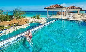 Sandals' first roof top restaurant, roof top pool & roof top whirlpool overlooking the ocean. Sandals Resorts Die Weltweit Fuhrenden All Inclusive Resorts In Der Karibik