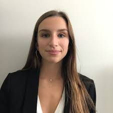 Je suis très heureuse de vous annoncer que j'ai rejoint la Maison Parfums  Christian Dior en tant qu'Assistante Product Manager Make-Up & Skincare, à  Bruxelles, dans le cadre de mon stage de