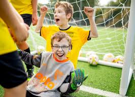 Fussball Inklusiv Fussball Fussballspieler Kinder Mit Behinderungen