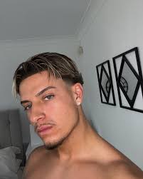 Max Stone (@maxcstonee) • Instagram photos and videos