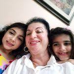 Elizabeth Sleiman's Instagram, Twitter & Facebook