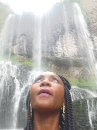 Je cherche un éleveur de poulet dans la région de Divo svp...