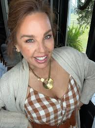 Our newest color crush — Rosewood. It's soft. It's warm. It's subtle  holiday beauty. More inspiration here: https://bit.ly/3SX06L0