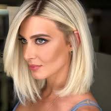 This cherubic take on blonde hair/dark roots is subtler, and especially fetching on fairer skin tones. Amazon Com N T Ombre Blonde Light Brown Roots Short Blonde Bob Wigs Side Part 2 Tone Color Synthetic Stright Hair Daily Wig For Cosplay Party Beauty Personal Care