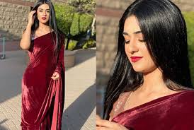 She won the miss bhopal title in 2007. Pics Of Pakistani Actress Sarah Khan In Red Saree Goes Viral Showbiz Pakistan