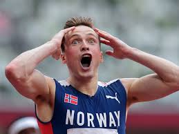 The 400 metres hurdles is a track and field hurdling event. Pargu80ti1kz M
