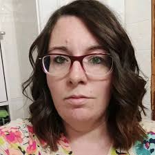 Help opening closed eyes in photo?