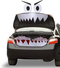 Amazon Com National Tree Company S Tricky Trunk Car Decoration Kit Mean Streak Halloween Collection 4 Piece Kit Toys Games