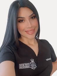 Lara Main's Instagram, Twitter & Facebook