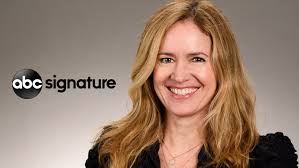 Tracy Underwood's Instagram, Twitter & Facebook