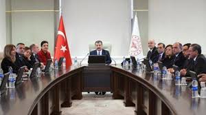 Tevfik özlü, hafta sonu uygulanan sokağa çıkma kısıtlamasından muaf sayılanların iş için değil, gezmek için dışarı çıktığını söyledi. Koronavirus Bbc Turkce Ye Konusan Bilim Kurulu Uyeleri Saglik Bakani Koca Nin Her Vaka Hasta Degildir Aciklamasi Hakkinda Ne Dusunuyor Bbc News Turkce