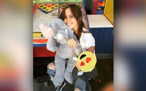 Both a television actress and a pop vocalist, this mexican entertainer starred on a youth telenovela called peregrina and performed from 2011 until 2014 with a band called eme 15. Is Natasha Dupeyron A Lesbian Televisa Actress Breaks Silence On Gay Rumors