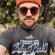 Michael Faunt's Instagram, Twitter & Facebook