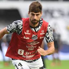 In the current club santos fc played 1 seasons, during this time he played 41 matches and scored 0 goals. Negociacao Avanca E Luan Peres Sequer Viaja Com O Santos Para Jogo Contra O America Tnt Sports