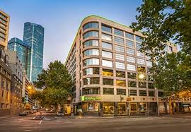 Perfect melbourne hotel for business & leisure the first thing you will notice when visiting the award winning holiday inn melbourne on flinders are the warm. Melbourne City Hotel Holiday Inn Melbourne On Flinders