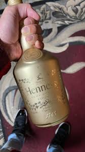 Hennessy v.s gold limited edition. Gold Hennessy Cognac