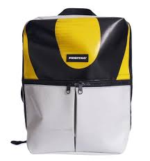 F49 Fringe Backpack Gelb Grau Aus Recycelter Lkw Plane Von Freitag Bei Kult Design Unikate Rucksack Lkwplane Freitag Rucksack Lkw Plane Rucksack Tasche