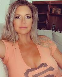 Kris Daniels's Instagram, Twitter & Facebook