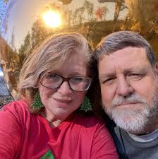 Dollywood christmas song video by lady?