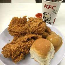 Taptaze tavuk etleri ve 11 baharatlı gizli tarif ile hazırlanan kentucky fried chicken parmak ısırtan (2kişilik) 2 kfc tavuk burger,4 kemiksiz çıtır,10 hotshots,4 soğan halkası, 2 küçük boy patates. Photos At Kfc Bayan Baru 15 Tips