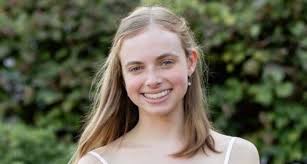 Emily Fleck's Instagram, Twitter & Facebook