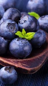 Blue Berries Wooden Spoon Kitchen Fruits 720x1280 Wallpaper Fruits Wallpapers 720x1280 Berri Fruit Photography Berries Photography Beautiful Fruits
