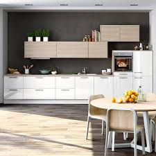 Ein Traum In Weiss 8 Von 10 Kuchen Die In Deutschland Gekauft Werden Haben Helle Fronten Der Grund Ist Einfach Diese Fronten Sin Kuchentrends Kuchen Design Und Kuche